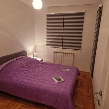 Daire Stan Orhideja Istocno Sarajevo Lukavica